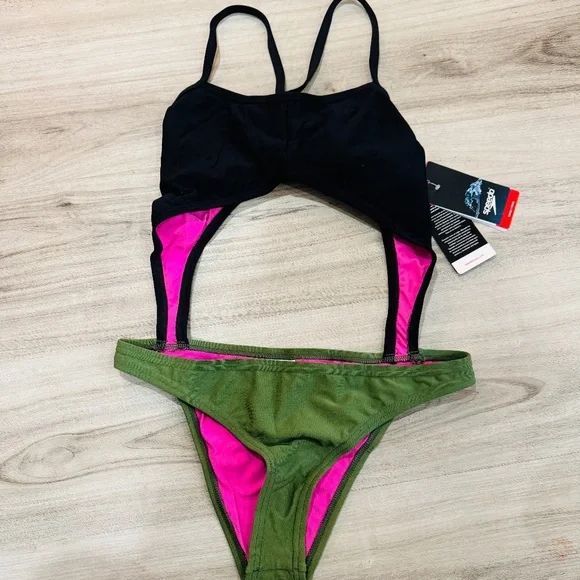 Speedo - One Piece Tie-Back Swimsuit, Size 8/34, Brand New with Tags! - Picture 3 of 4